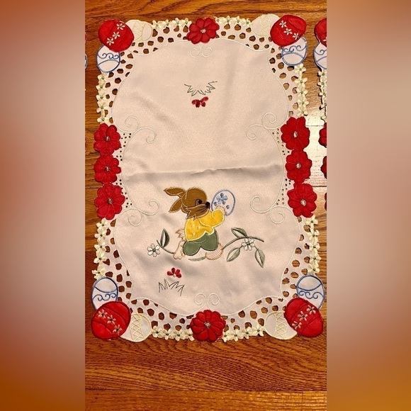 Three appliquéd Bunny placemats Lusterware serving bowl Daffodils Spring Easter - Picture 13 of 16